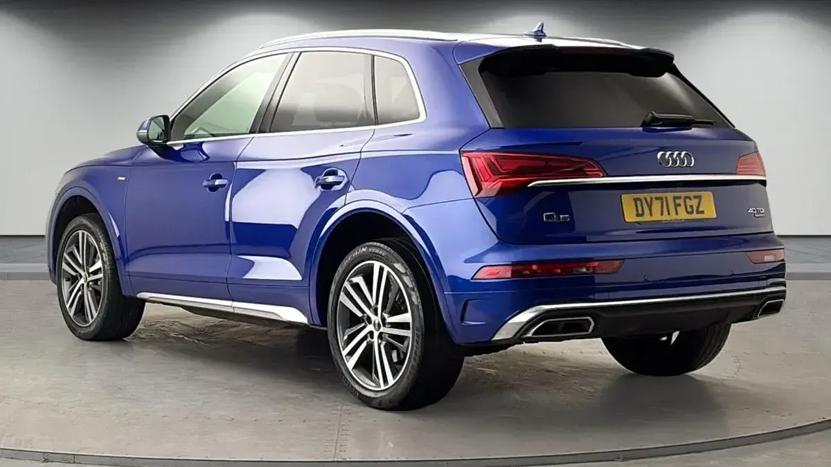 Used Audi Q5 S-Line 204 HP (150 kW) 2021 Ultra blue SUV