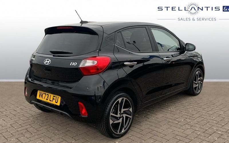 Used Hyundai i10 Premium 84 HP (61 kW) 2023 Black Hatchback