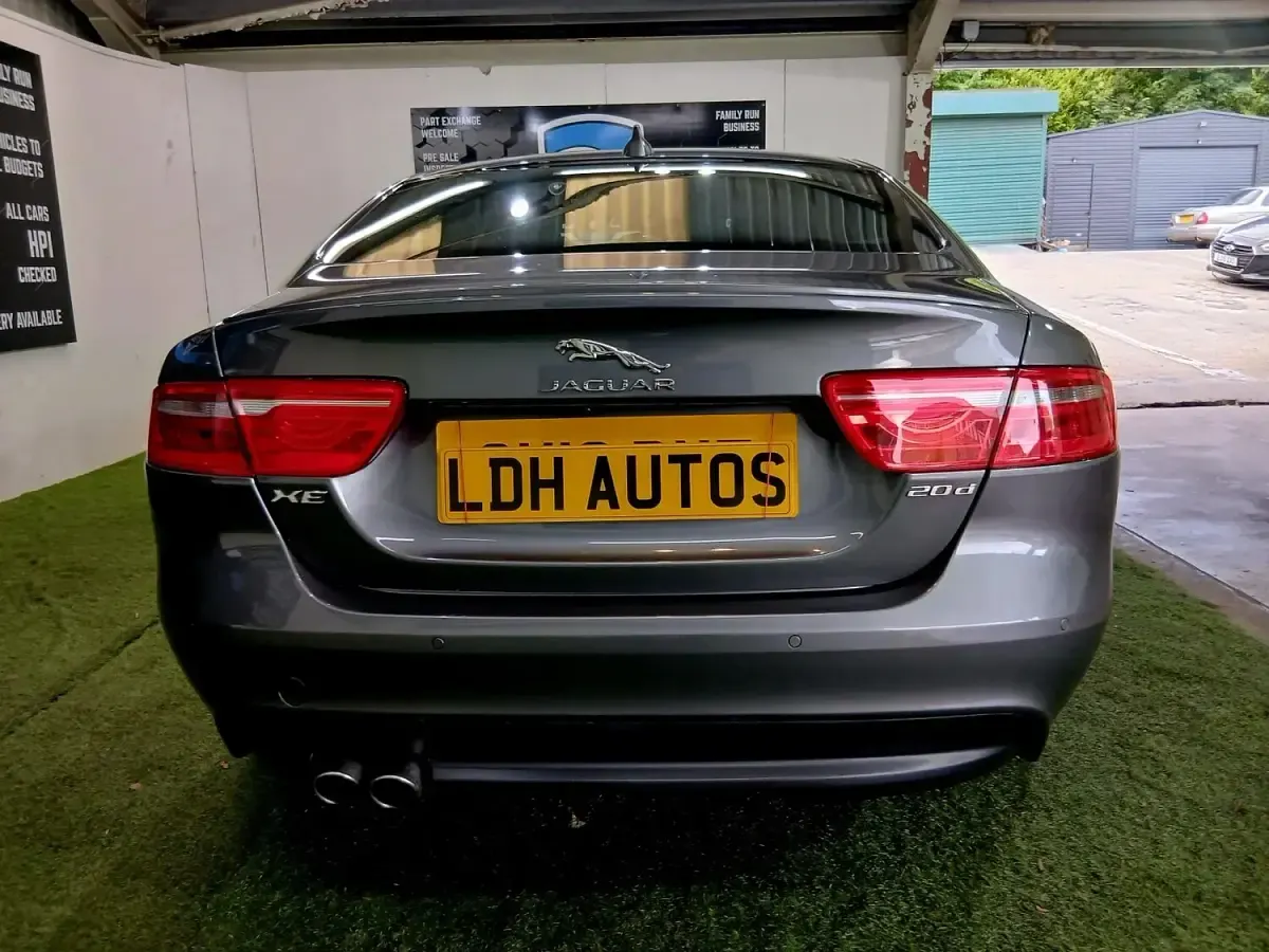 Used Jaguar XE R-Sport 180 HP (132 kW) 2016 Grey Sedan