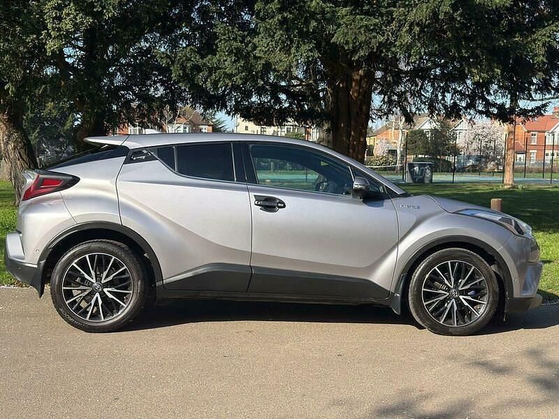 Used Toyota C-HR 2017 Silver SUV