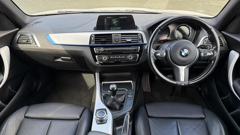 Used BMW 118 M Sport 134 HP (98 kW) 2018 White Hatchback