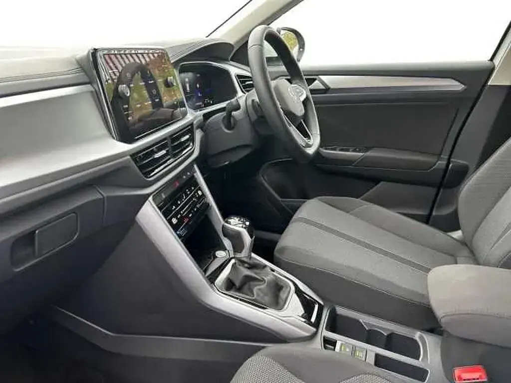 Used VW T-Roc 150 HP (110 kW) 2024 SUV