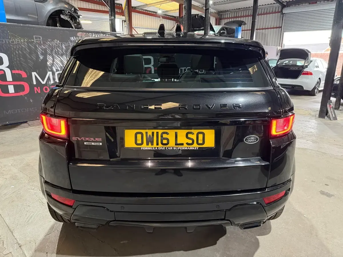 Used Land Rover Range Rover evoque HSE Dynamic 180 HP (132 kW) 2016 Black Estate
