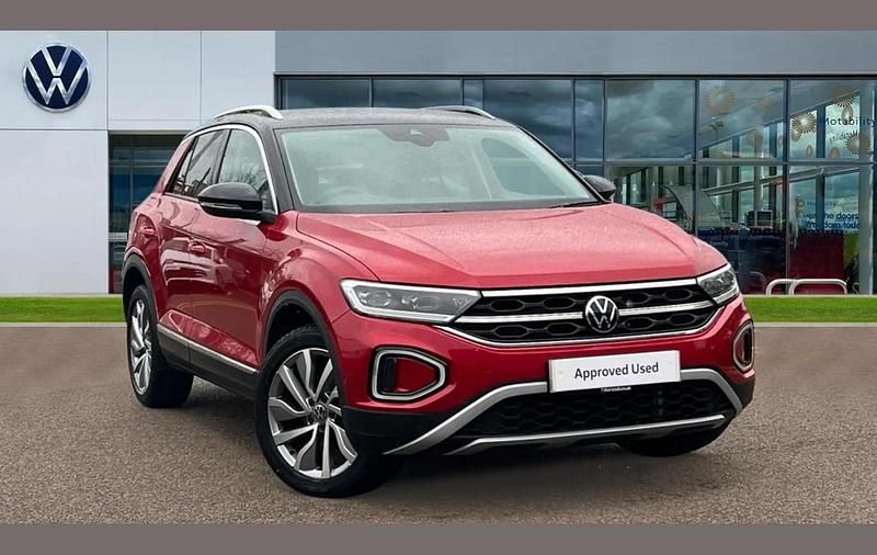 Used VW T-Roc Style 150 HP (110 kW) 2023 Red SUV
