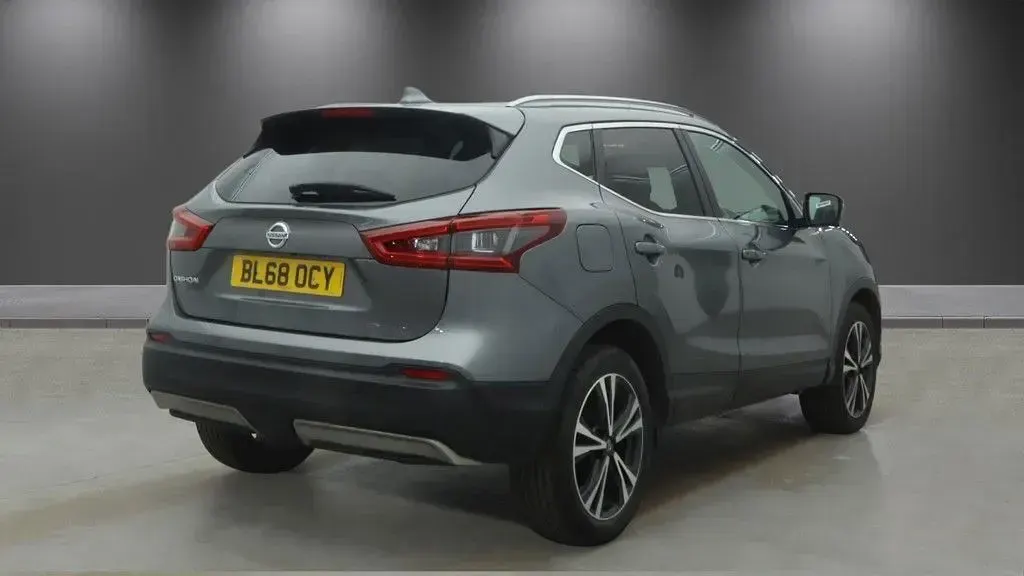 Used Nissan Qashqai N-Connecta 160 HP (117 kW) 2019 Grey SUV