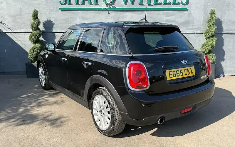 Used Mini Cooper Hatch 136 HP (100 kW) 2017 Hatchback