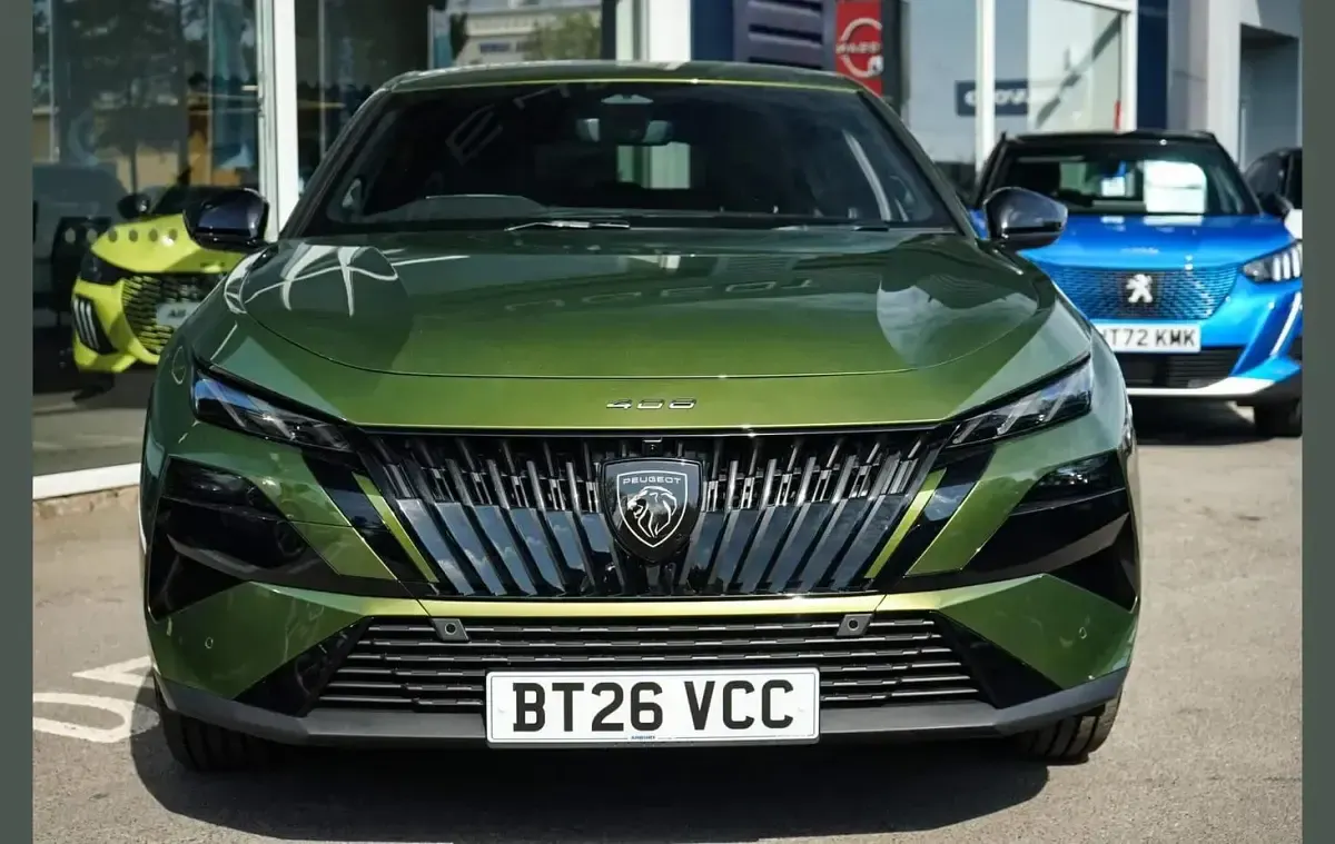 New Peugeot 408 Premium 143 HP (105 kW) 2026 Green SUV