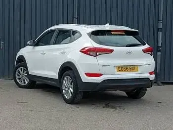 Used Hyundai Tucson SE 132 HP (97 kW) 2016 White SUV