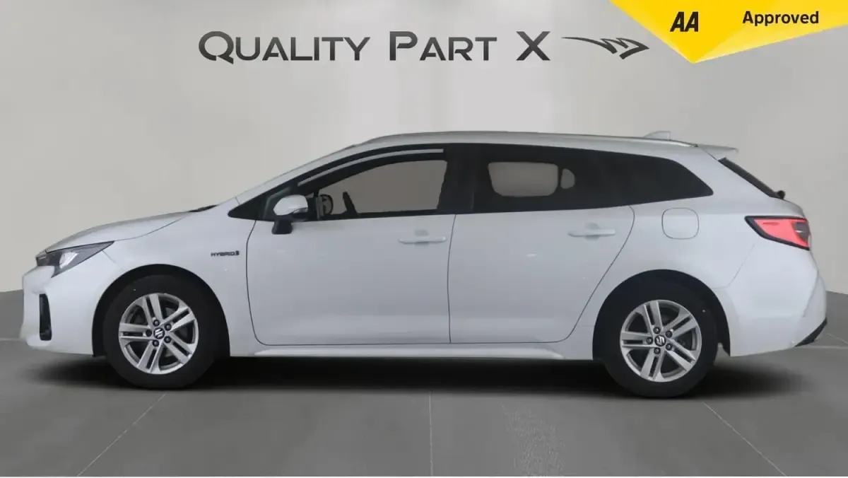 Used Suzuki Swace 140 HP (102 kW) 2023 White Estate