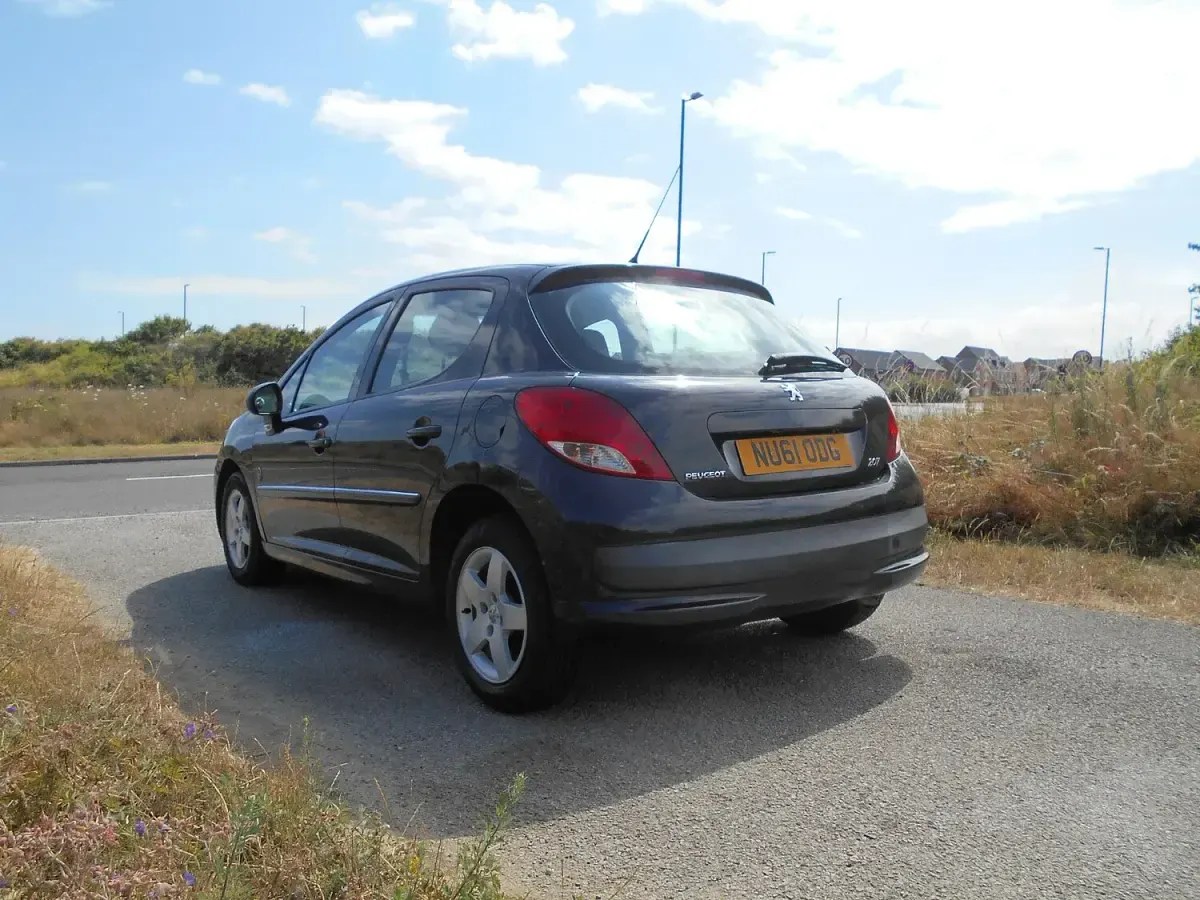 Used Peugeot 207 Envy 2011 Black Hatchback
