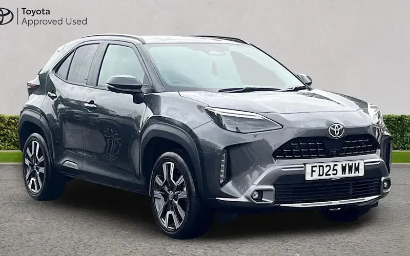 Used Toyota Yaris Cross Play 131 HP (96 kW) 2025 SUV