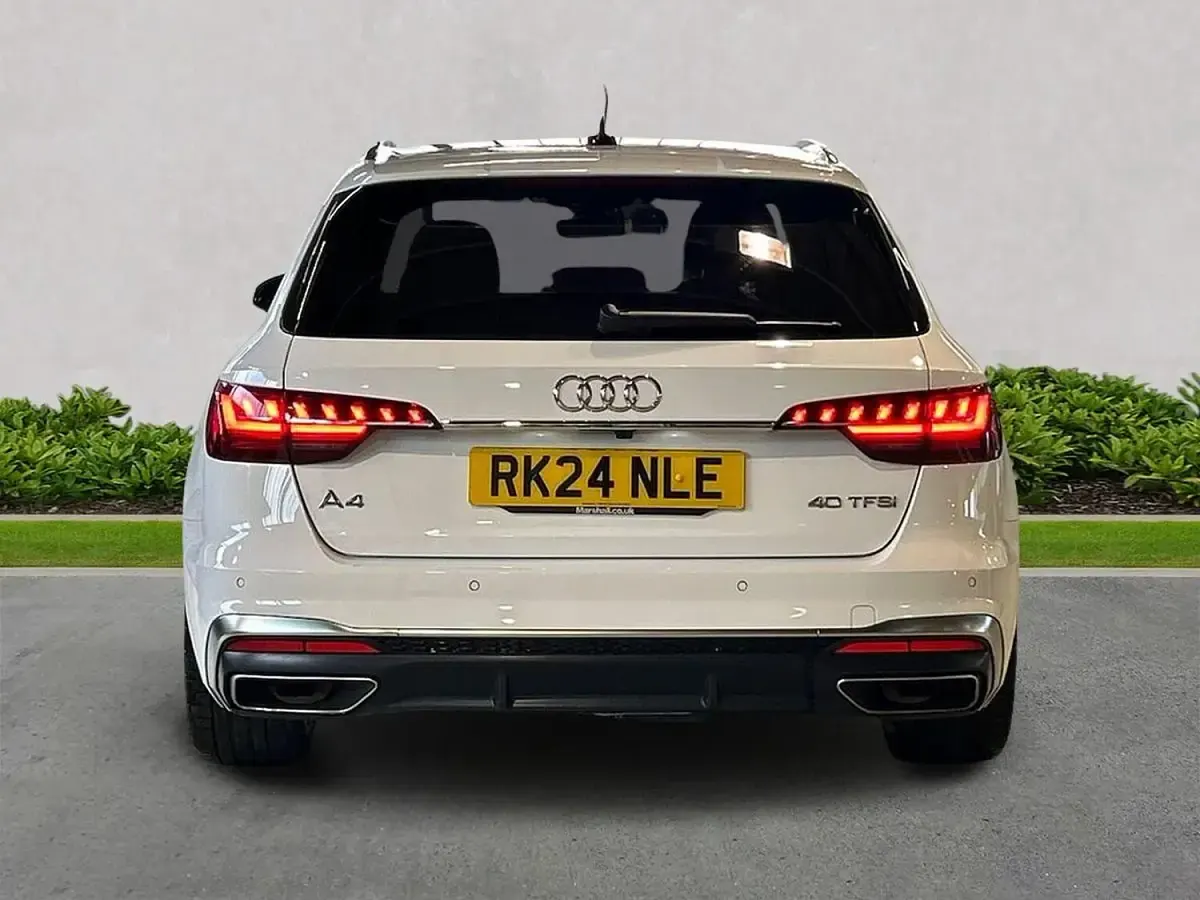 Used Audi A4 S-Line 200 HP (147 kW) 2024 White Estate