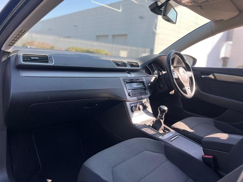 Used VW Passat SE 160 HP (117 kW) 2011 Grey Sedan