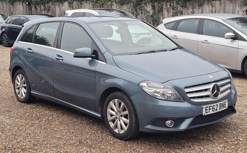 Used Mercedes B180 SE 122 HP (89 kW) 2012 Blue MPV