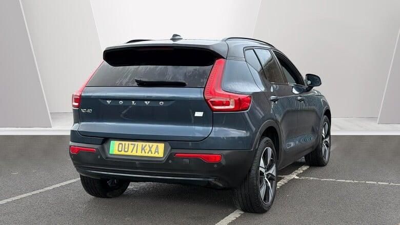 Blue Used 2021 Volvo XC40 Core SUV | £19,963 (A bit pricey) - Image 1/3