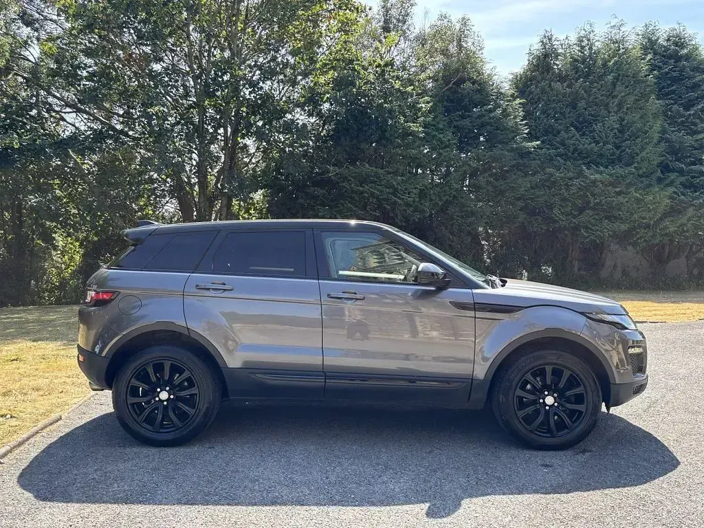 Used Land Rover Range Rover evoque SE 180 HP (132 kW) 2016 Grey Estate