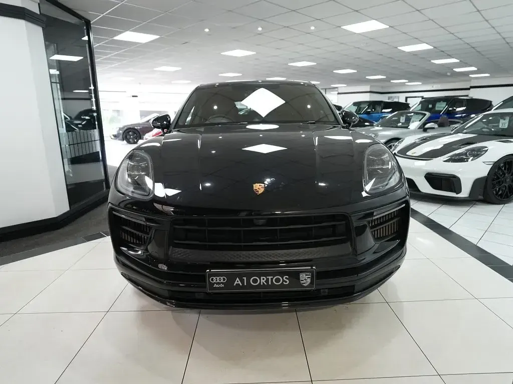 Used Porsche Macan 380 HP (279 kW) 2023 Black SUV