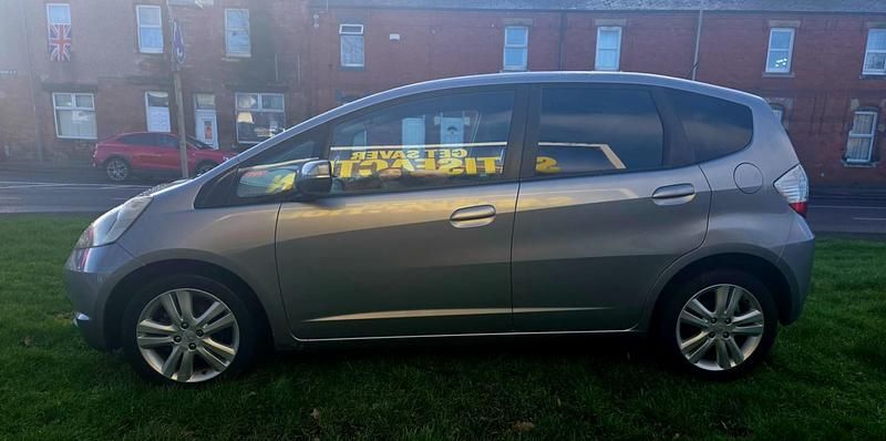 Used Honda Jazz EX 99 HP (72 kW) 2011 Silver Hatchback