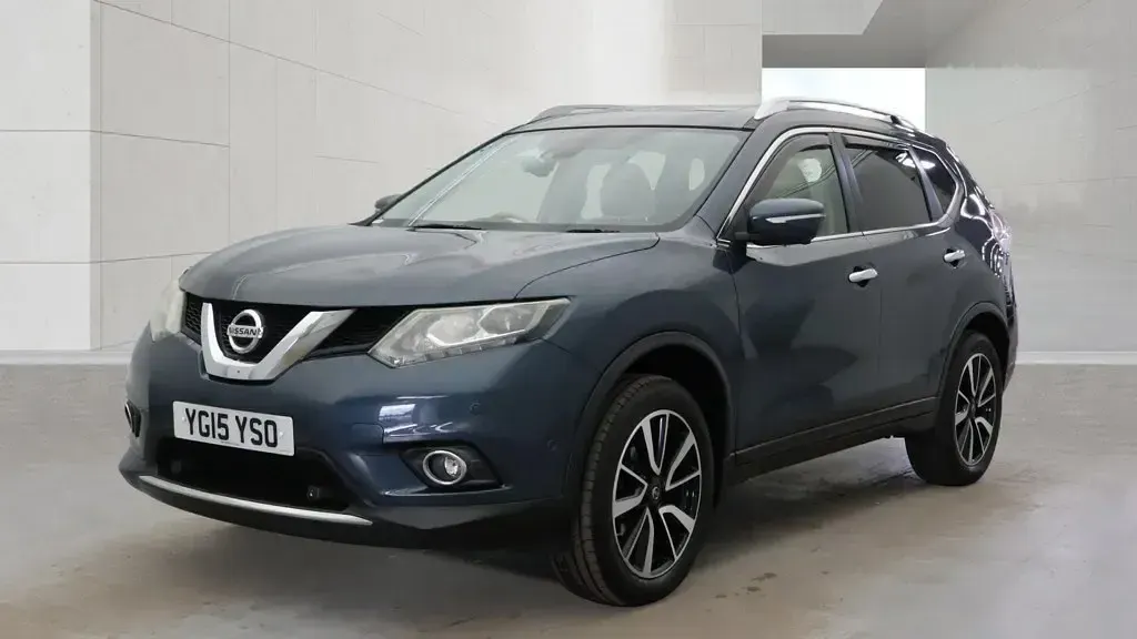 Used Nissan X-Trail Tekna 130 HP (95 kW) 2015 Blue SUV