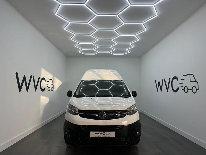 Used Vauxhall Vivaro 100 HP (73 kW) 2023 White MPV