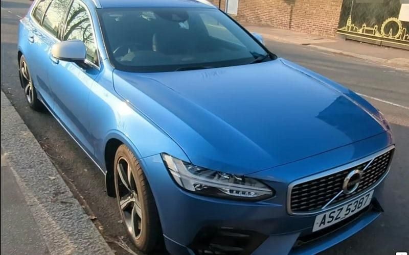 Used Volvo V90 R-Design 190 HP (139 kW) 2019 Estate