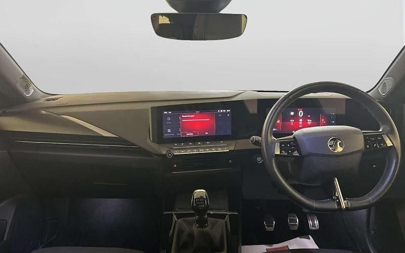 Used Vauxhall Astra 131 HP (96 kW) 2026 Hatchback