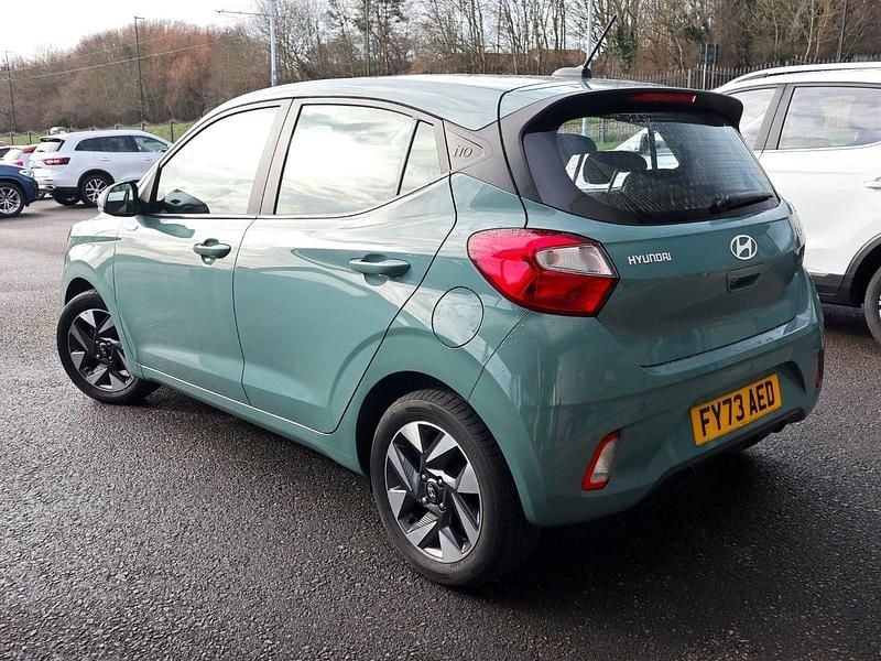 Used Hyundai i10 Advanced 2024 Green Hatchback