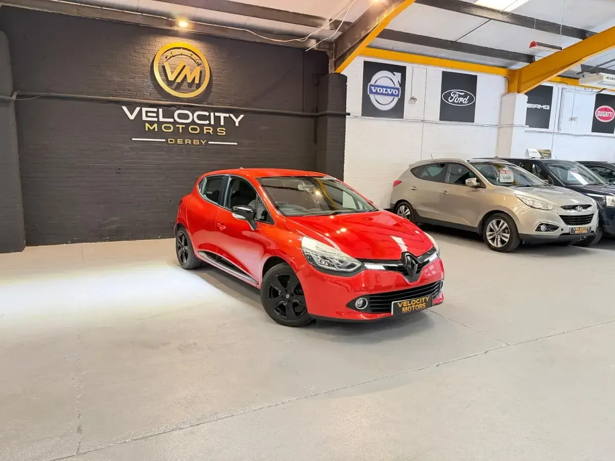 Used Renault Clio Dynamique 2014 Red Hatchback