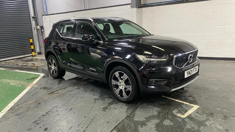 Black Used 2021 Volvo XC40 Inscription SUV | £18,498 (Fair price) - Image 1/4