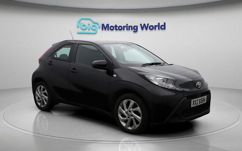 Used 2025 Toyota Aygo PURE Hatchback | £12,900 (Super price) - Image 1/4