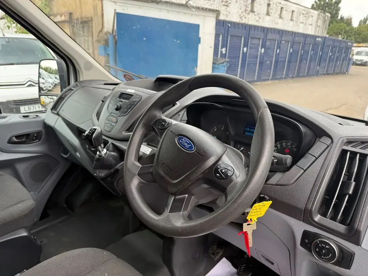 Used Ford Transit 130 HP (95 kW) 2018 White Van