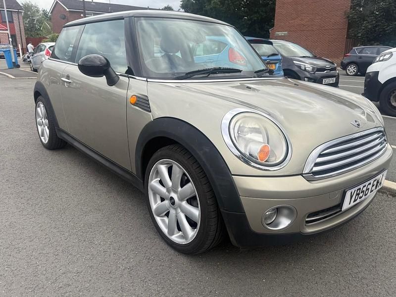 Silver Used 2007 Mini Cooper Hatch Hatchback | £1,395 (A bit pricey) - Image 1/4