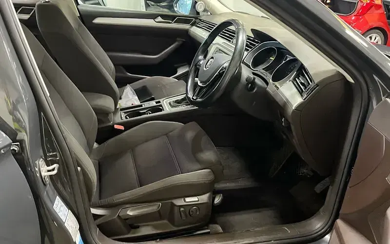 Used VW Passat Business 120 HP (88 kW) 2019 Sedan