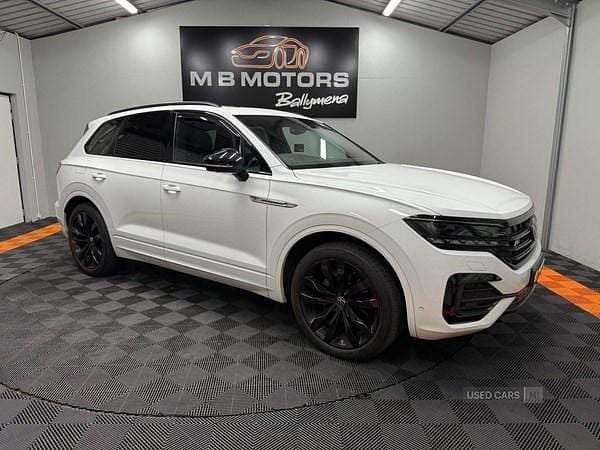 White Used 2021 VW Touareg Black Edition SUV | £34,995 (Fair price) - Image 1/4