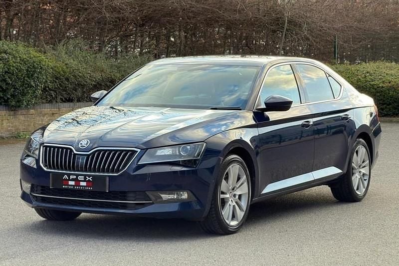 Used Skoda Superb SE L Executive 150 HP (110 kW) 2017 Blue Hatchback