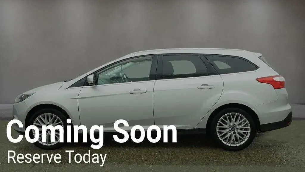Begagnad Ford Focus Zetec 125 HK (91 kW) 2011 Silver Kombi