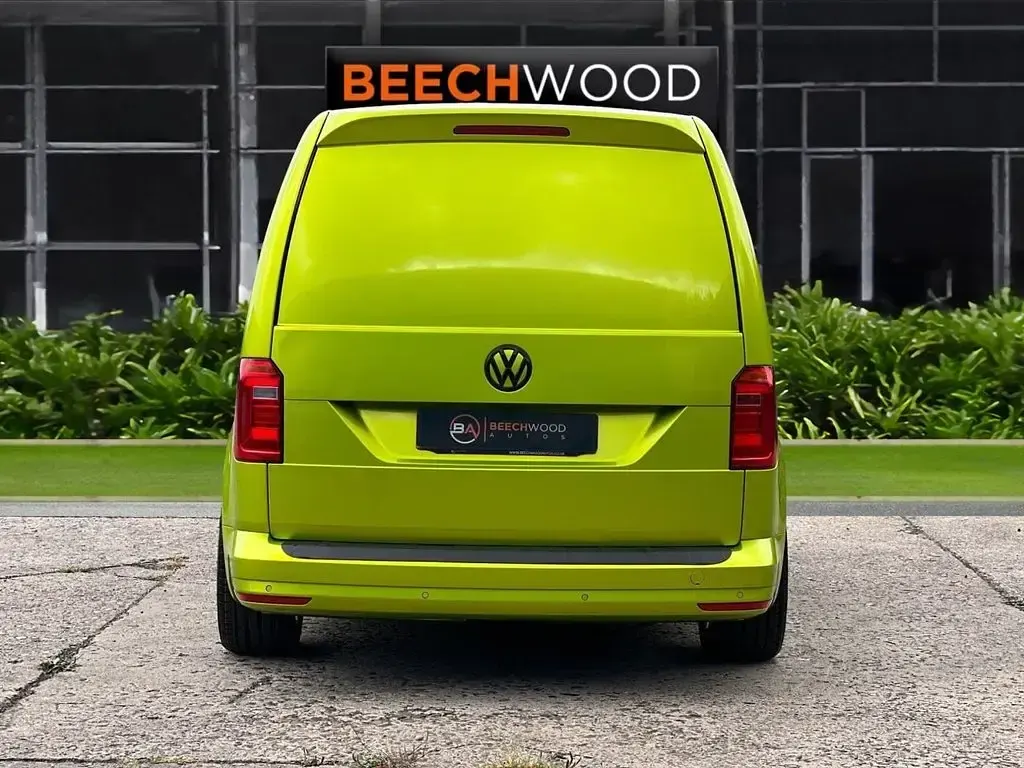 Used VW Caddy Startline 122 HP (89 kW) 2019 Black MPV