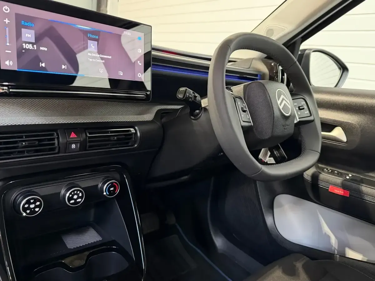 Used Citroën e-C3 100 kW (136 HP) 2025 Black Hatchback