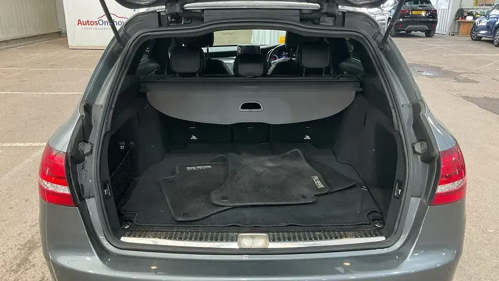 Używany Mercedes C220 AMG line 2017 Szary Kombi