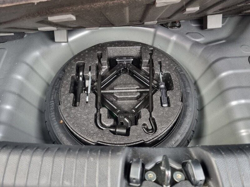 Image 3/4