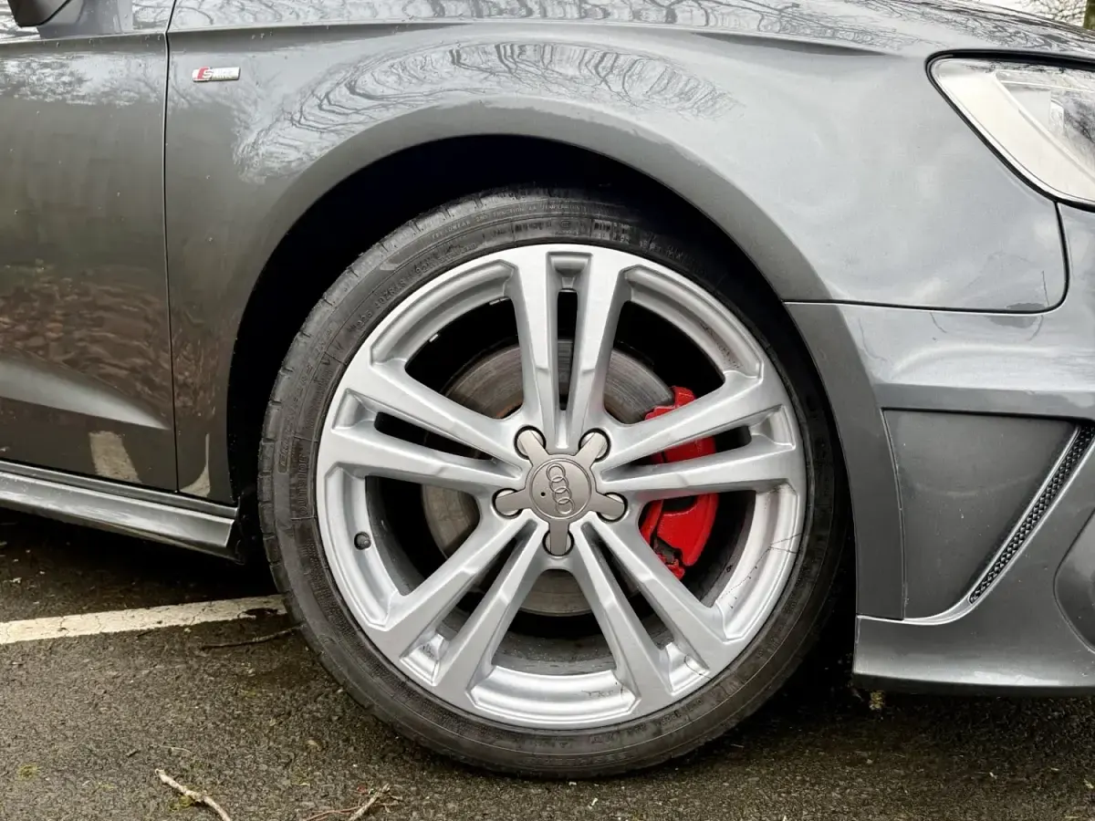 Begagnad Audi A3 S-Line 180 HK (132 kW) 2013 Grå Halvkombi