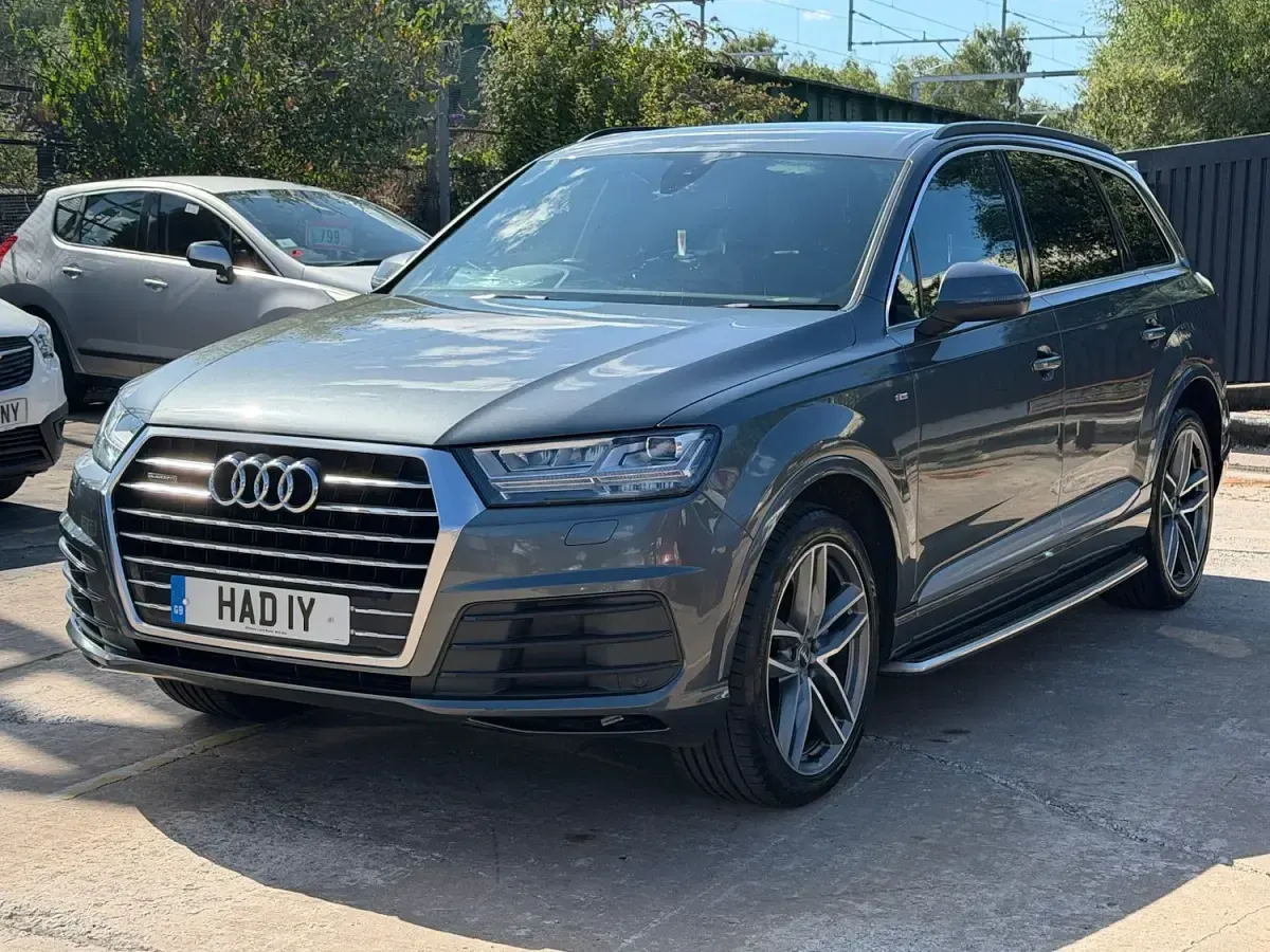 Used Audi Q7 S-Line 268 HP (197 kW) 2017 Grey SUV