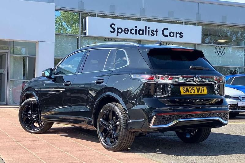Used VW Tiguan R-line 148 HP (108 kW) 2025 Black SUV