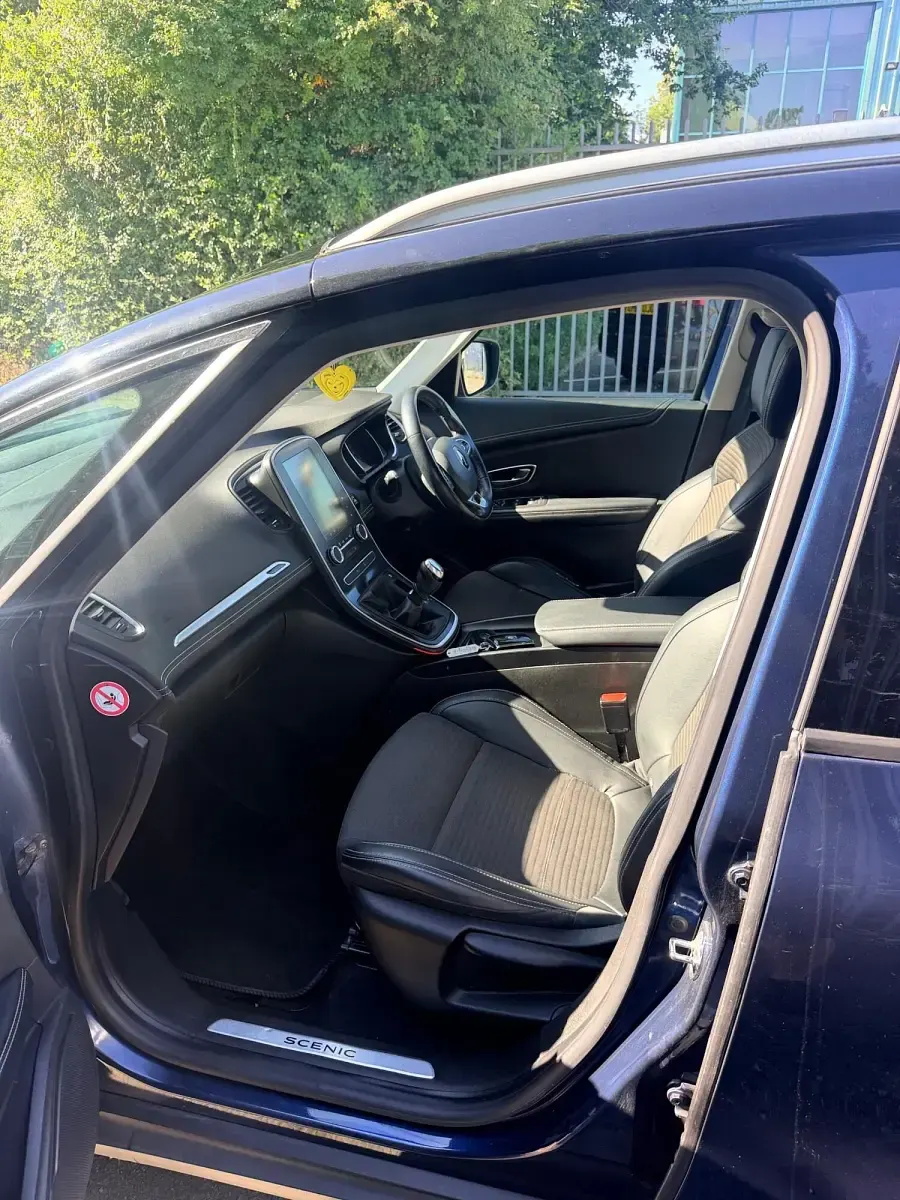 Used Renault Grand Scénic IV Dynamique 110 HP (80 kW) 2017 Blue/black MPV
