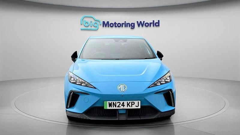 Used MG MG4 EV Trophy 319 kW (435 HP) 2024 Blue Hatchback