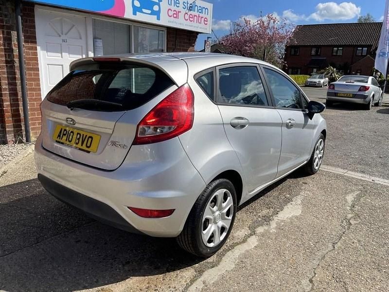 Used Ford Fiesta 82 HP (60 kW) 2010 Silver Hatchback