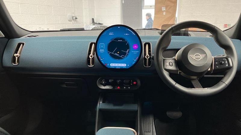 Used Mini Countryman Exclusive 218 HP (160 kW) 2024 Blue SUV