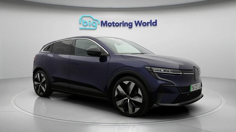 Used 2023 Renault Mégane Techno | £15,700 (Fair price) - Image 1/4