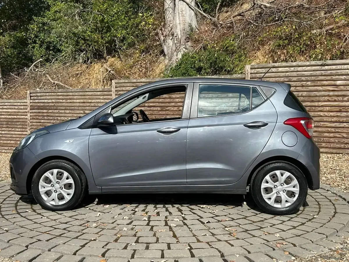 Used Hyundai i10 SE 87 HP (63 kW) 2014 Grey Hatchback