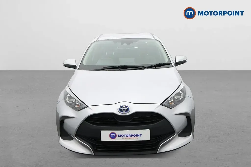 Used Toyota Yaris 91 HP (66 kW) 2023 Silver Hatchback